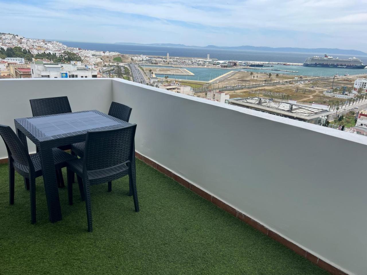 Vue Panoramique Sur La Mer-Centre Ville-Moderne Tânger Exterior foto